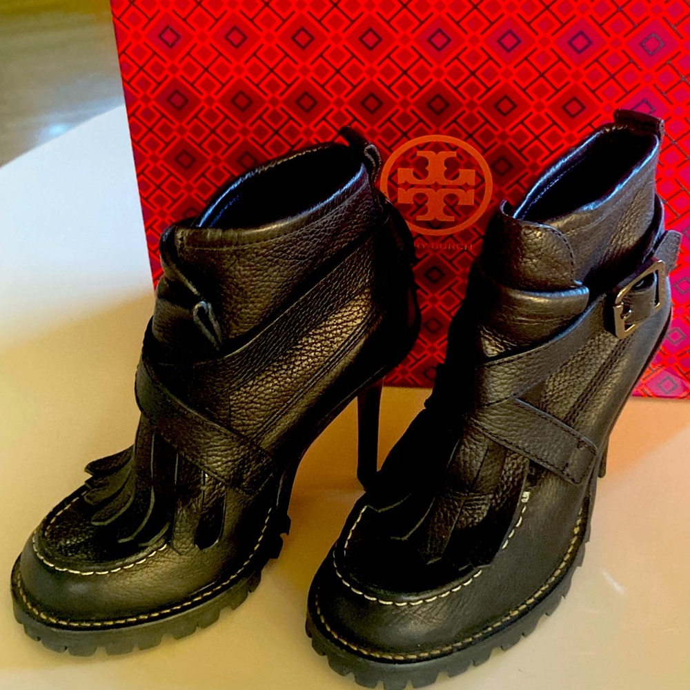 Amazing Tory Burch Booties 6.5.  Fabulous style! Never worn.